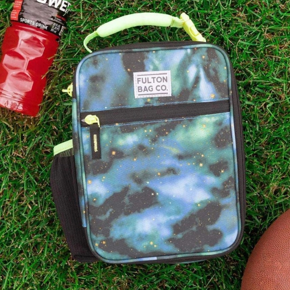 NWT insulated lunch box bag, hard liner with divider